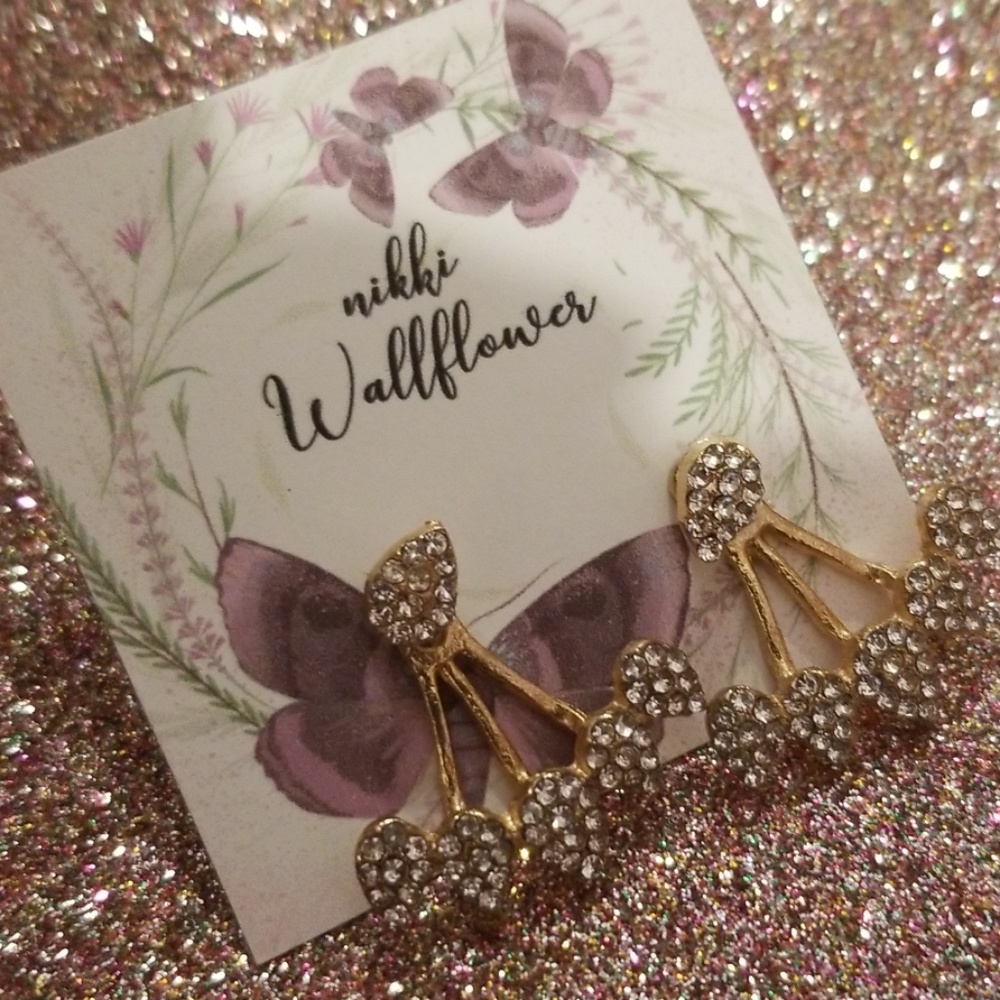 XAlexisxx Crystal Drop Earrings - Picture 2 of 2